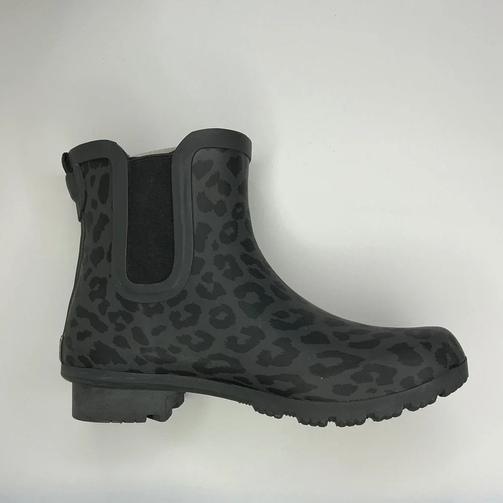 Roma Gray Leopard Rain Boots Women Size 7 Chelsea Style Waterproof Rubber